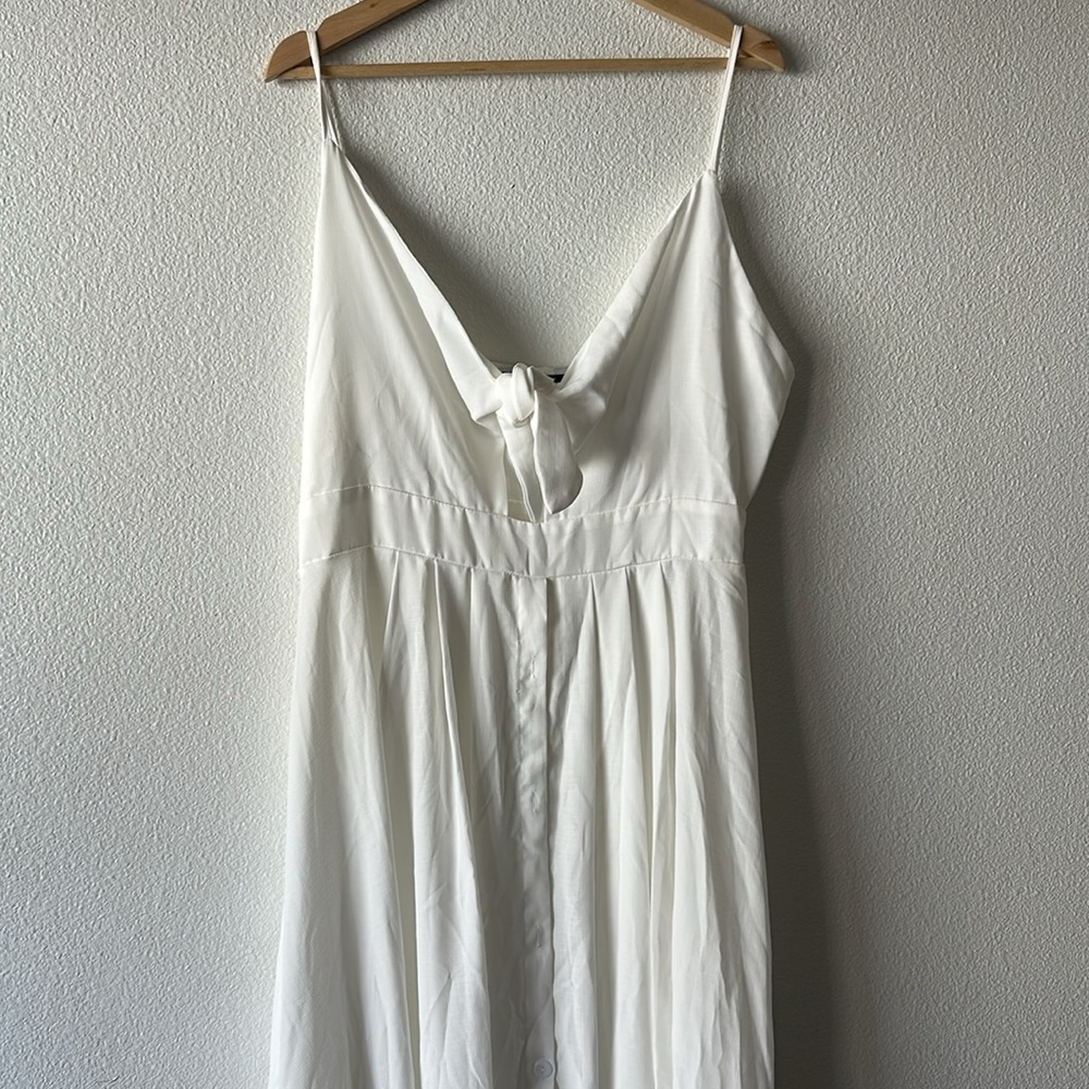 Chicme White Maxi Dress (unlined) | EUC - Picture 4 of 7